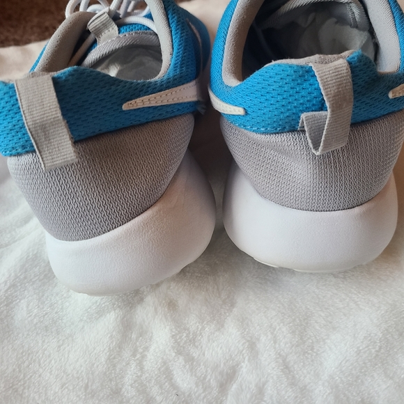 Running shoes - Picture 3 of 6